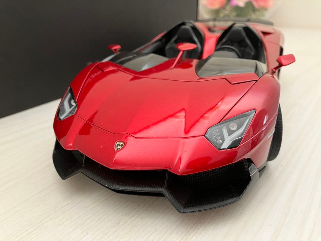 オートアート ランボルギーニ Aventador J 1/18