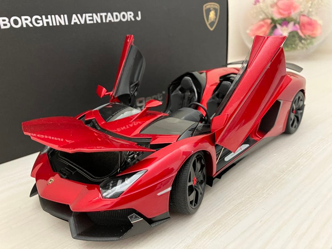 オートアート ランボルギーニ Aventador J 1/18