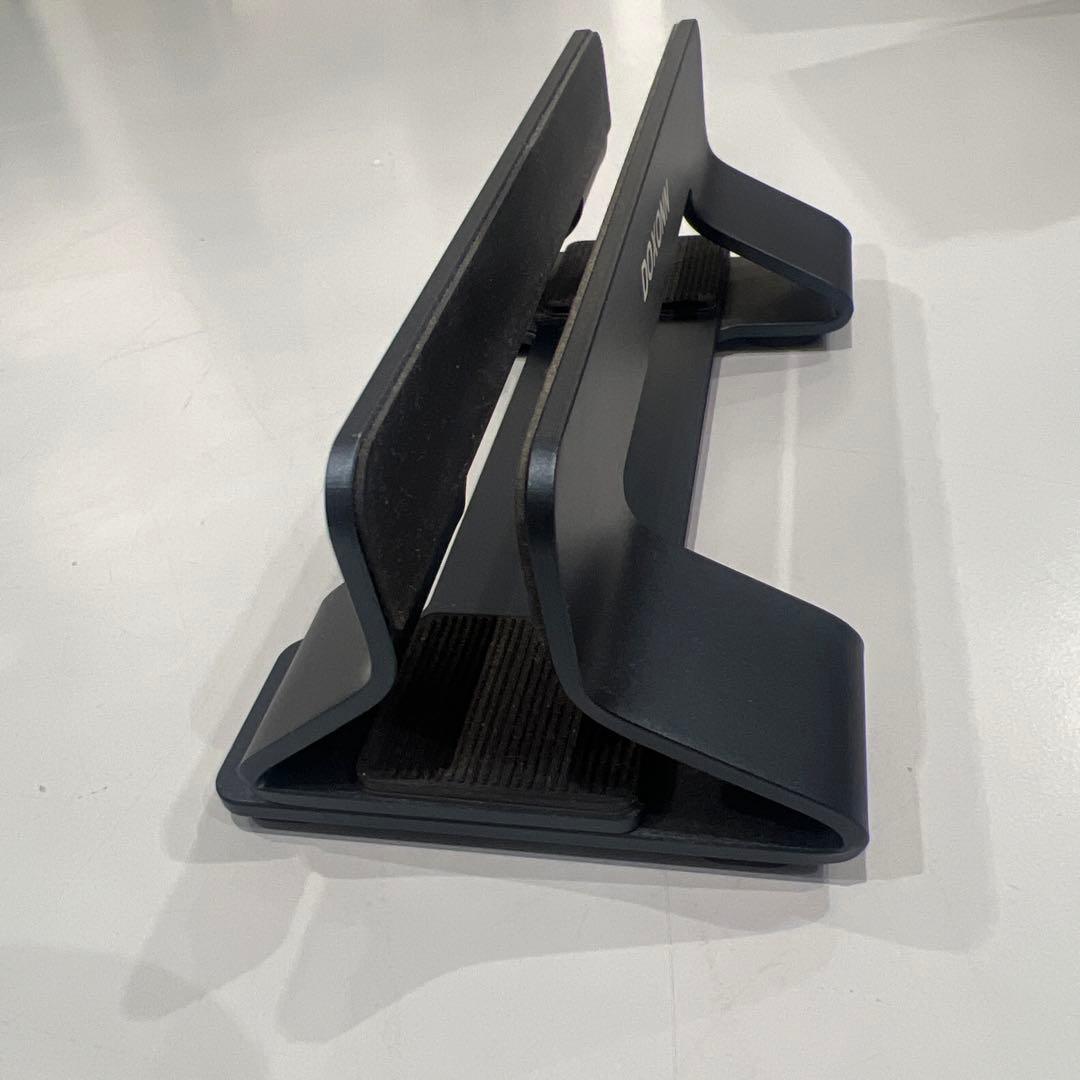 MacBook Air M2（ミッドナイト）