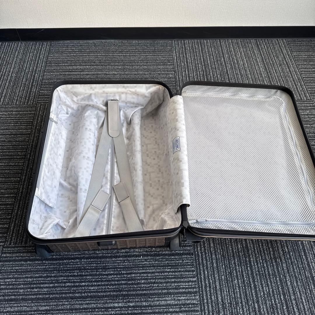 リモワ　スーツケース　32リットル