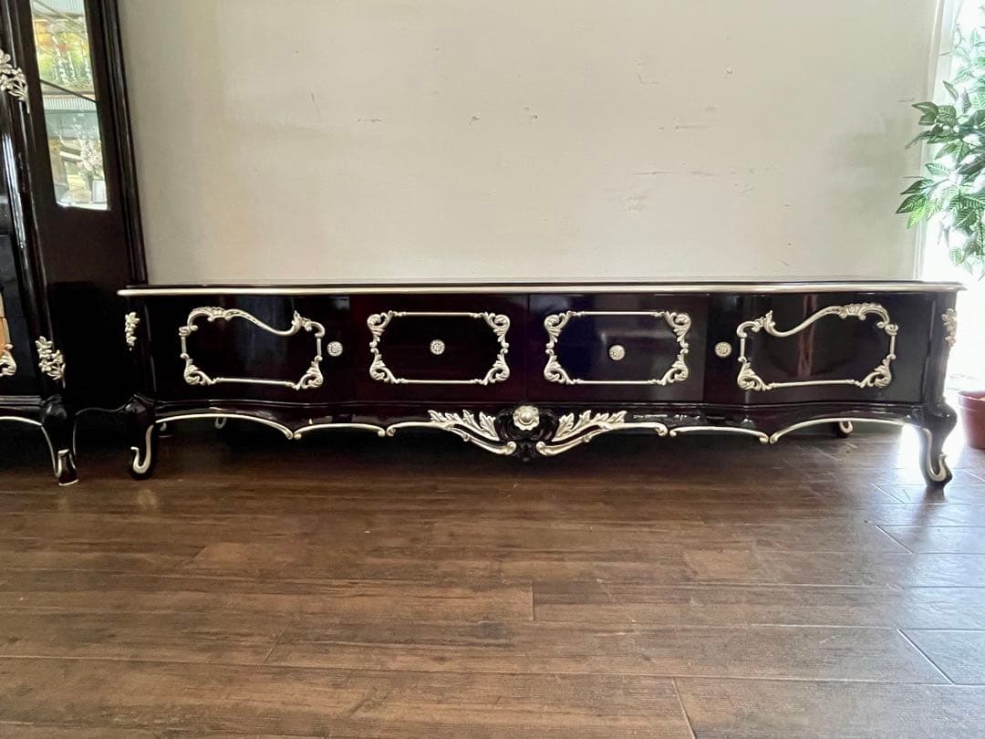 r151r121 ヨーロッパ アンティーク調のクラシックローボード サイドボード