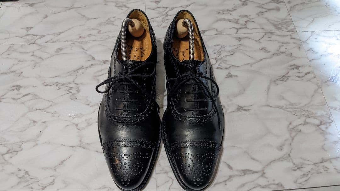 ジャランスリワヤ　レザーシューズ