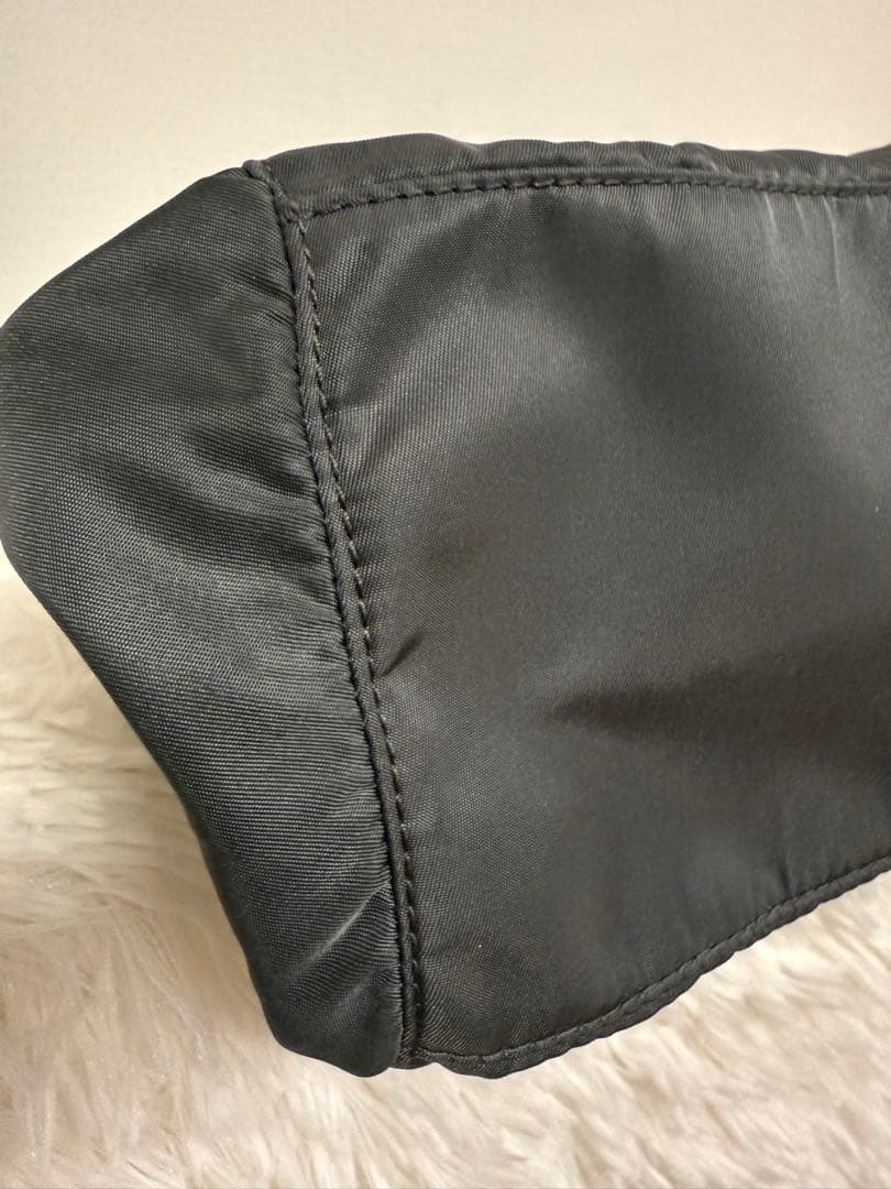 PRADAナイロン ショルダーバッグ グレー