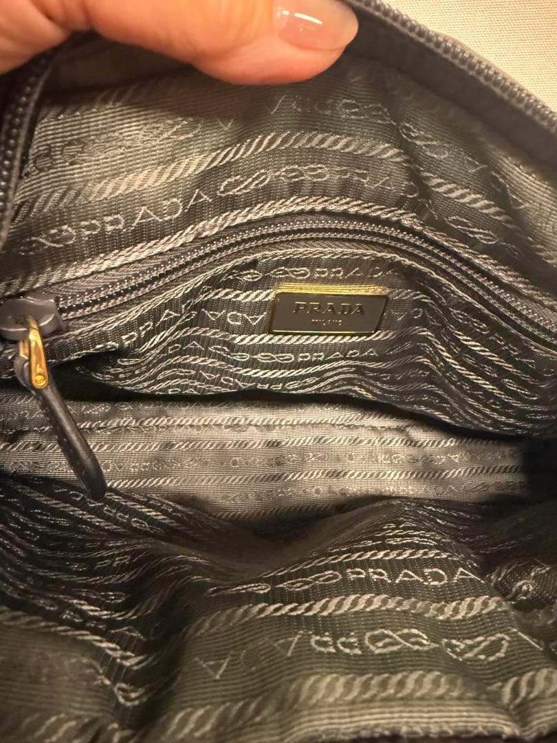 PRADAナイロン ショルダーバッグ グレー