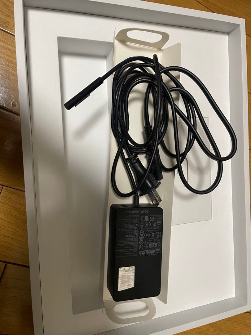 Surface Laptop Studio プラチナ 9WI-00018