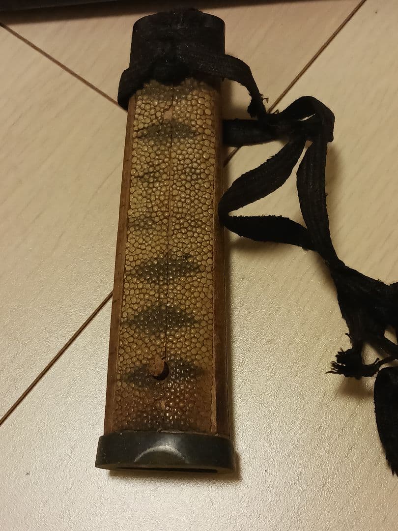 刀装具　武具　鍔　鐔　鞘　ハバキ　拵え　金象嵌　鮫皮　鯉口　江戸時代前期