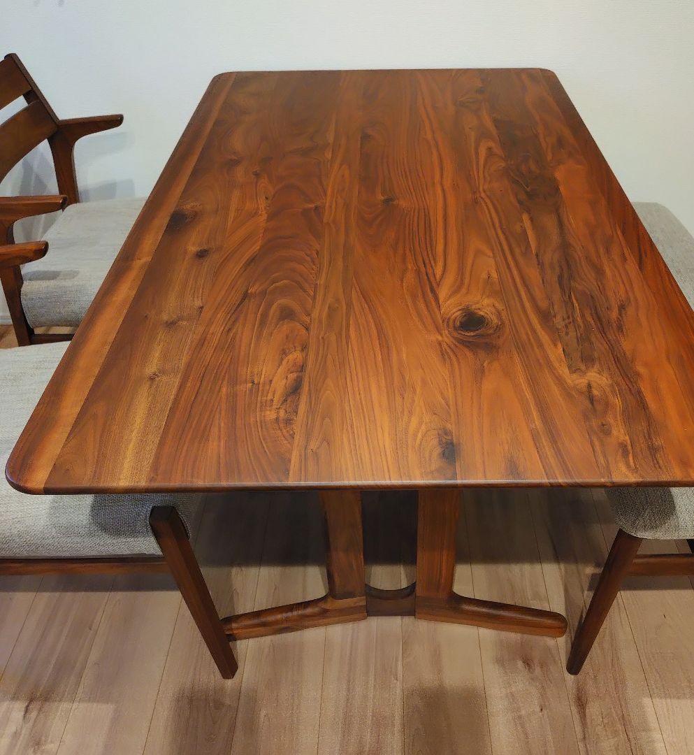 大塚家具 ダイニングテーブル 「フィル3」 ウォールナット 天板角丸型