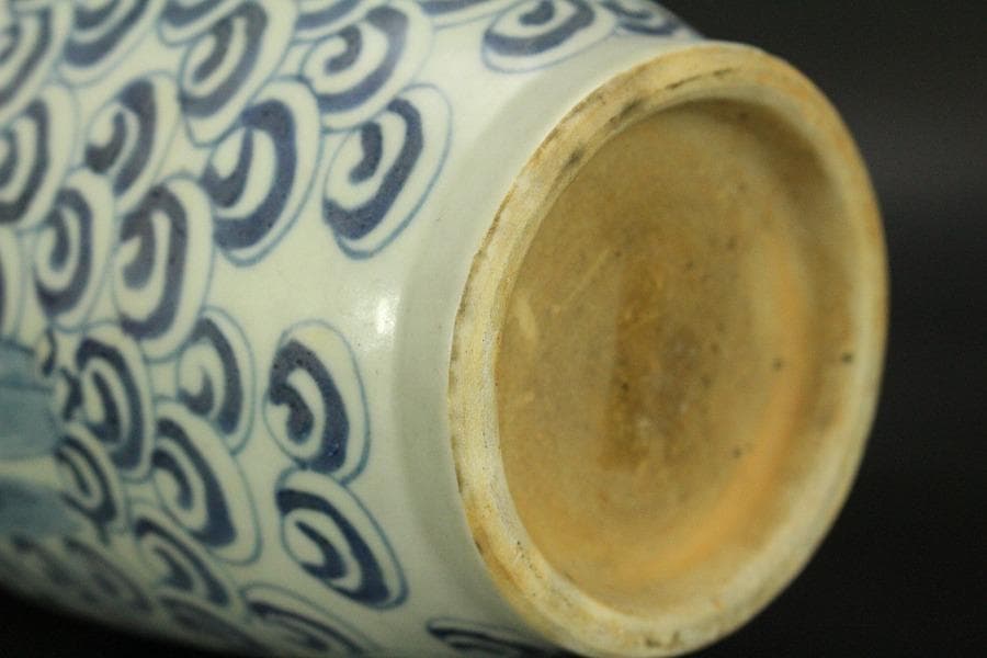 中国美術 青花 龍巻 仙人紋 瓶 高23.5cm(LC139)