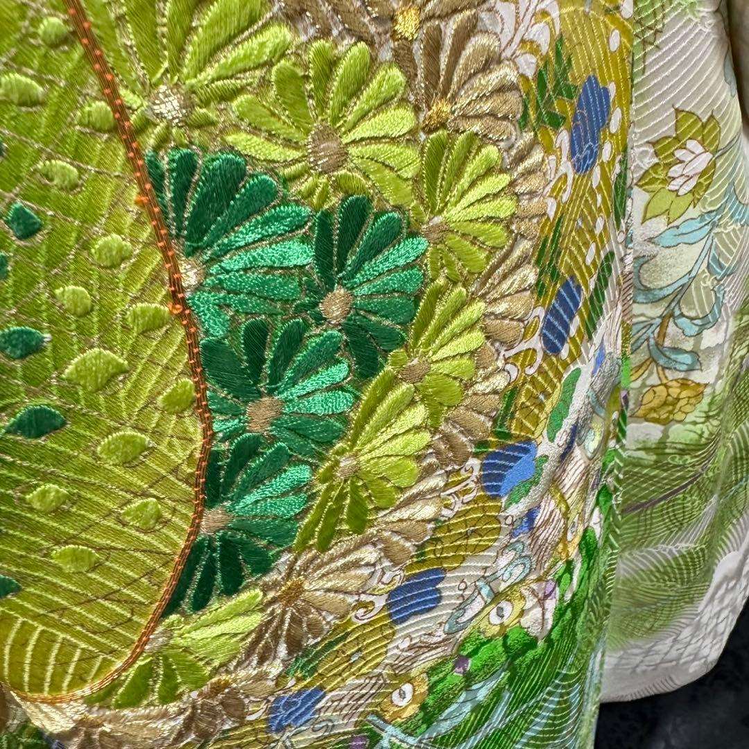 美品　孔雀　刺繍　駒刺繍　金彩　縮緬　地紋　逸品　振袖　※振袖・長襦袢のみ