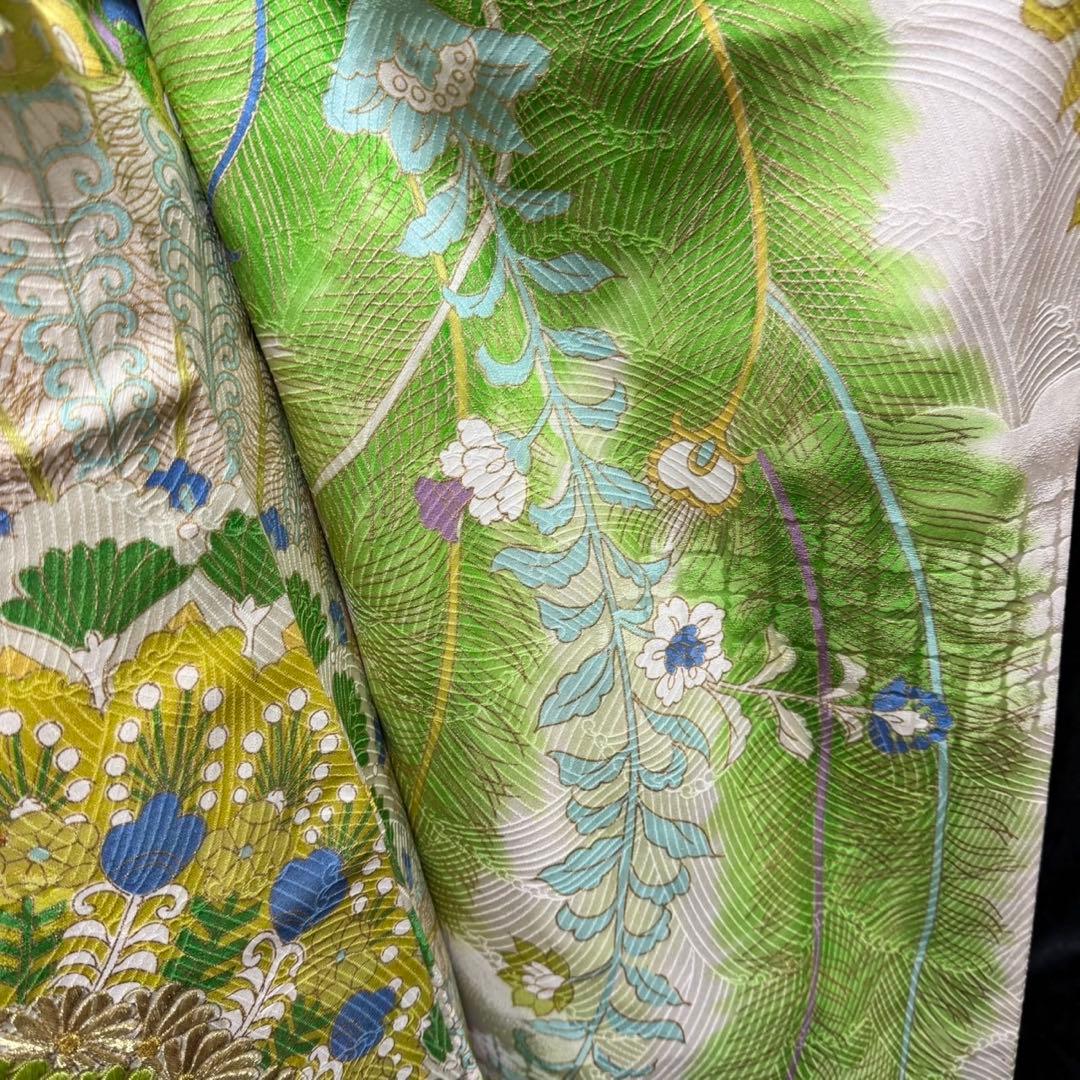 美品　孔雀　刺繍　駒刺繍　金彩　縮緬　地紋　逸品　振袖　※振袖・長襦袢のみ