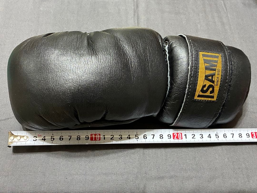 ISAMI オープンフィンガーグローブ　ボクシング　空手　総合格闘技