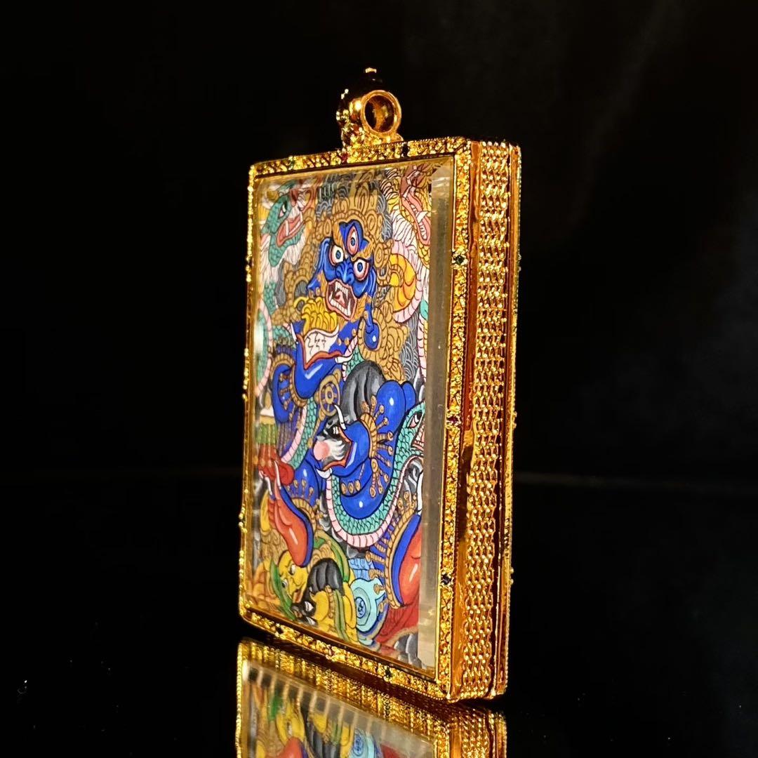 カラフルな神話的アートピース 56×46mm 超レア品 総合運 開運 御守り