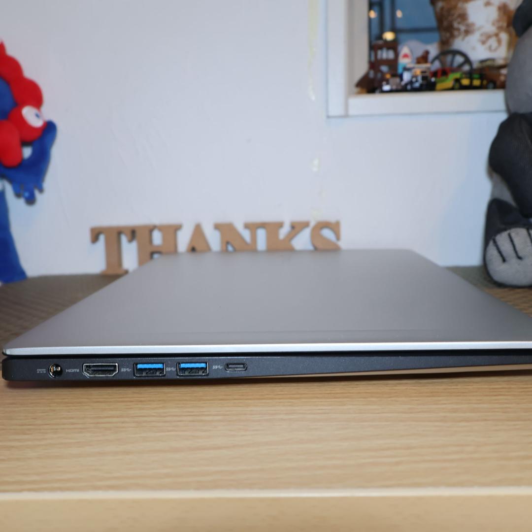 Win11公式対応8世代i7/メ8/新品SSD512/グラボ搭載/無線/カメラ