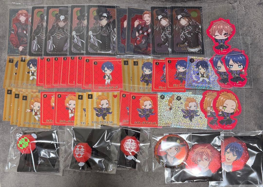 ツイステ　カード、ステッカー、缶バッジ、リンライ　エース、デュース、ケイト