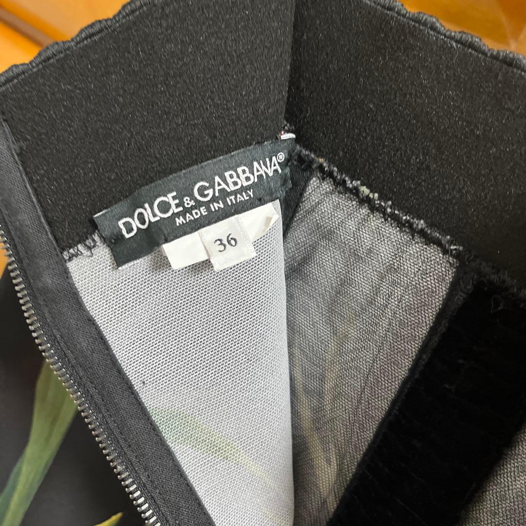 ドルチェ&ガッバーナ花柄タイトスカート