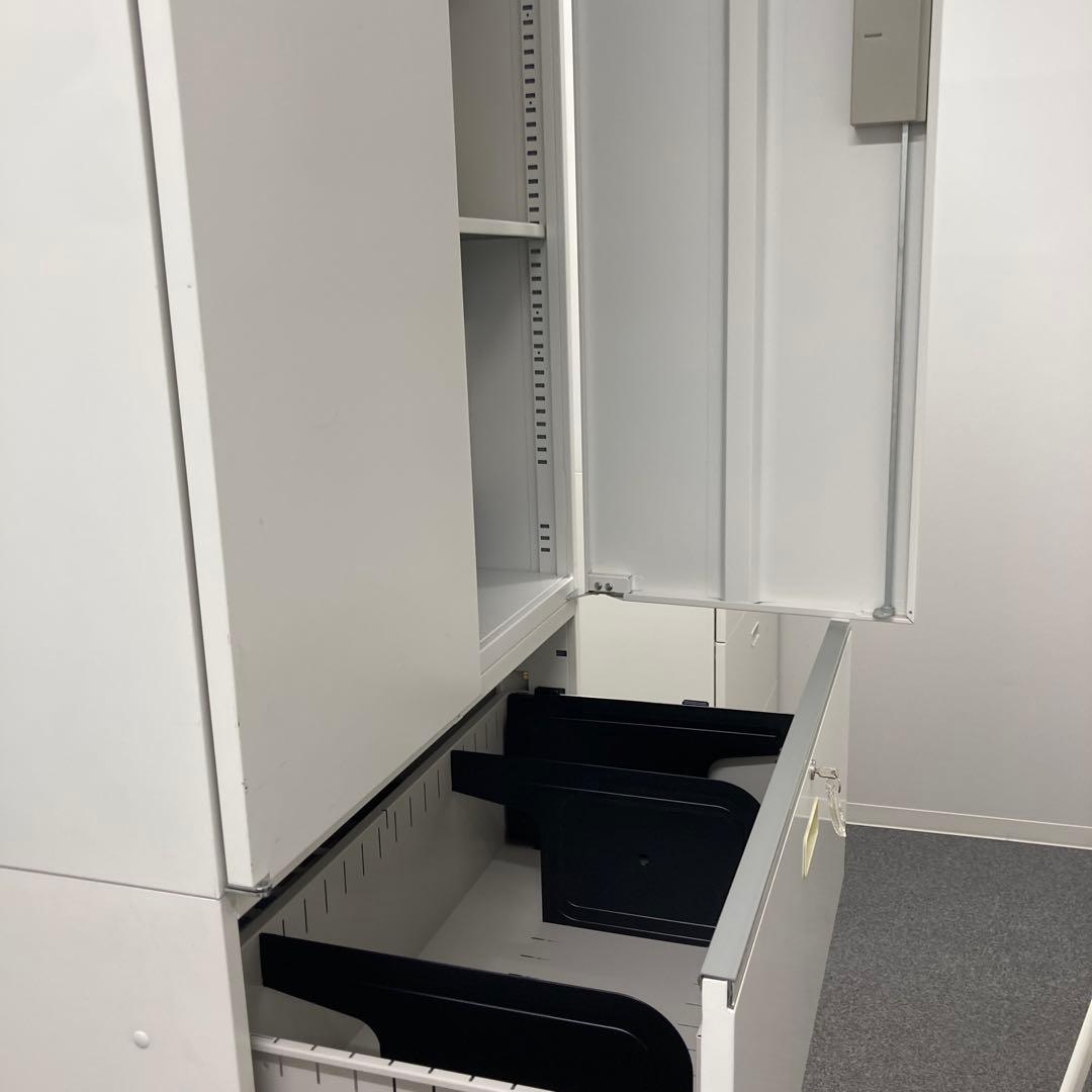 イトーキ キャビネ　上:両開き　下:3段引出し　鍵付き　800x450x2027