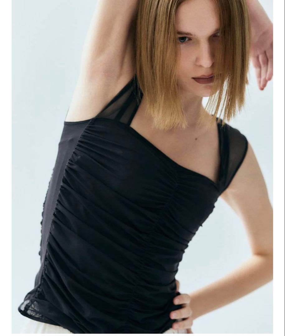 2025美品★定価2.4ワコール スタニングルアＮＵＥヌアーカップ付きインナー黒