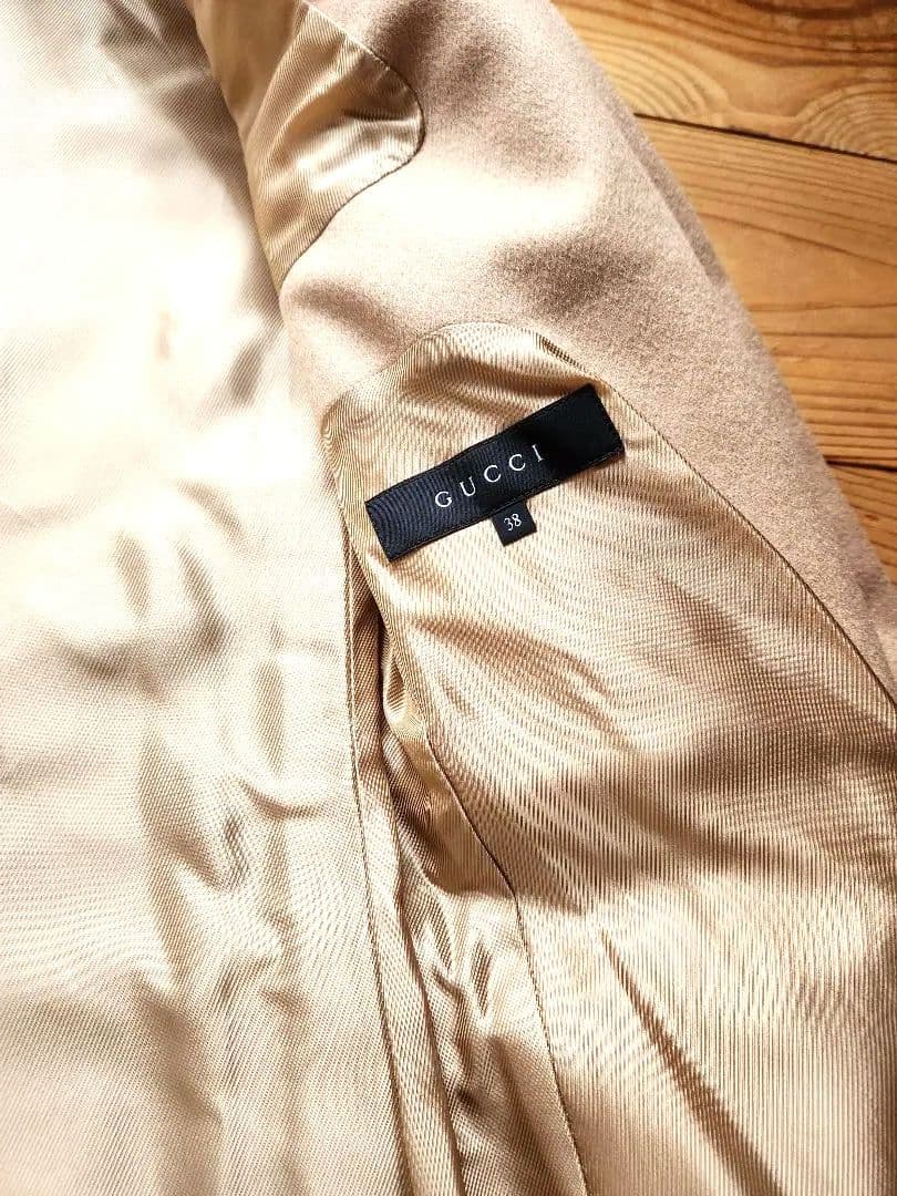GUCCI グッチ コート ベージュ キャメル 比翼ボタン　国内正規店購入