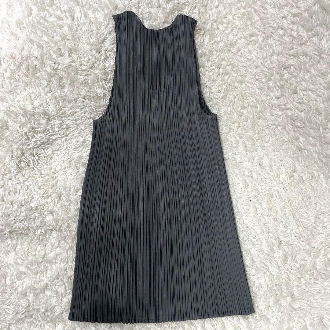美品✨プリーツプリーズ　タンクトップ　グレー