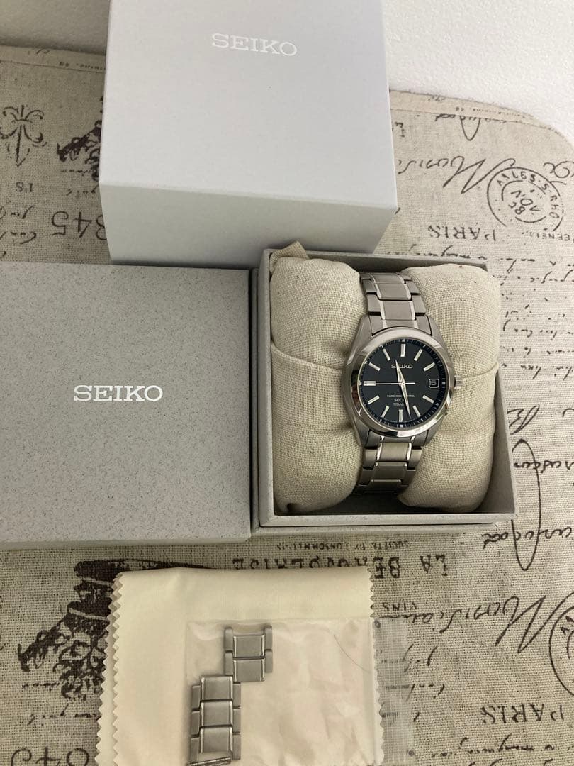 超美品！ SEIKO セイコー チタン 電波ソーラー フルコマ sbtm217