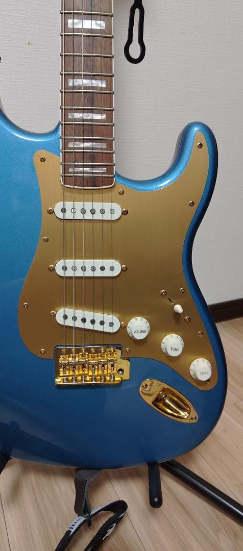 Squier ストラトキャスター　40周年モデル　Gold Edition