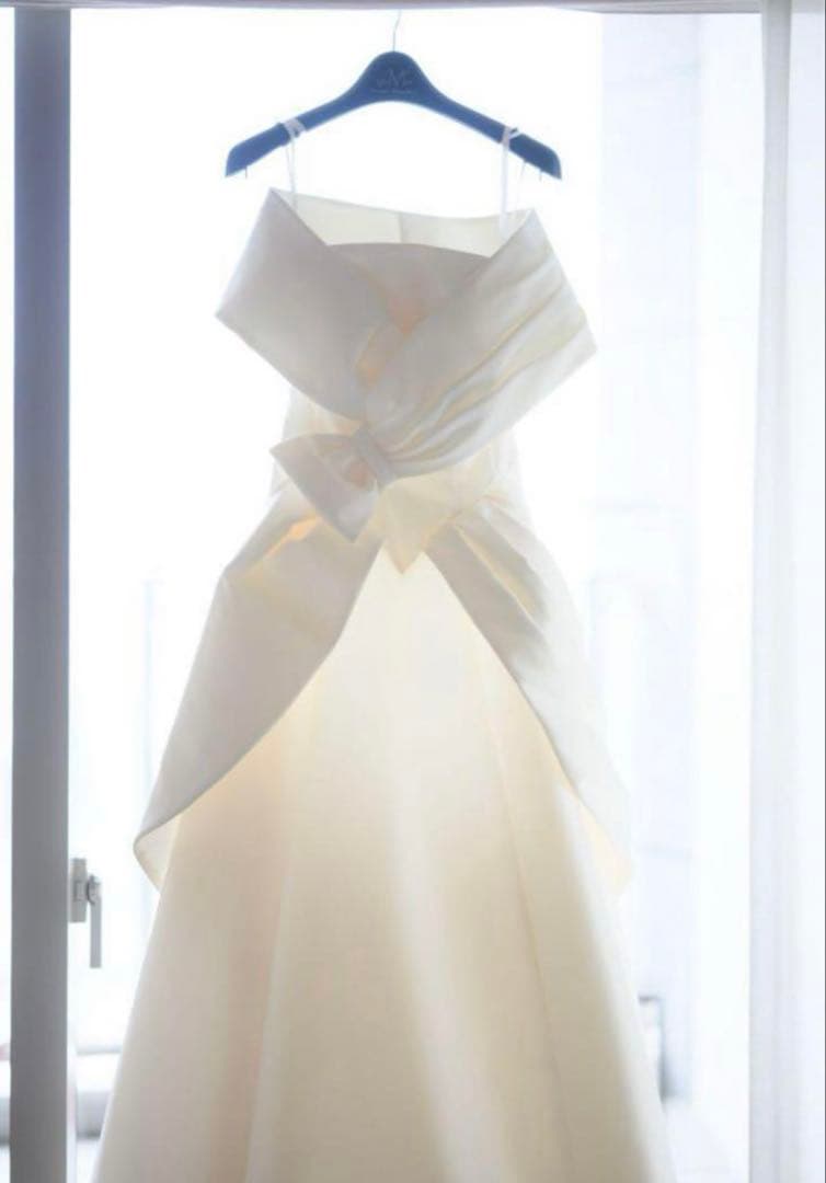 コロ　エマリーエ　エリザベート　9号　パニエ、ベール、グローブ