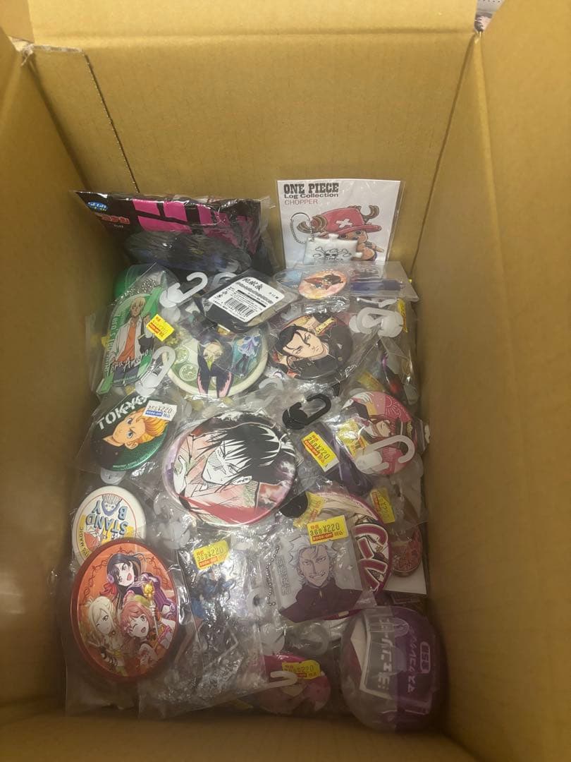 ノンジャンル アニメグッズ 主に缶バッジ　大量 まとめ売り 約340点