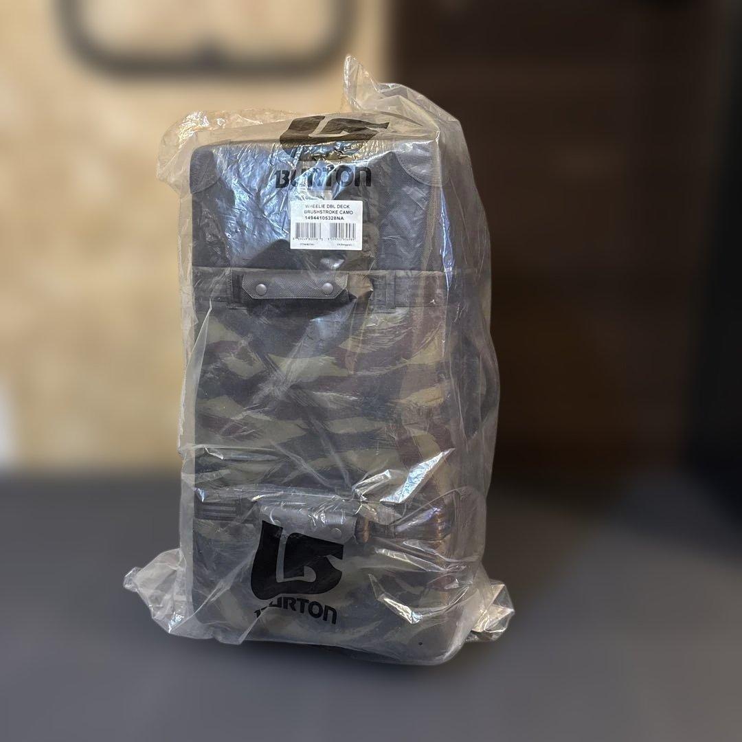 未使用品　Burton カモフラージュ キャリーケース　TSAおまけ付き　86L