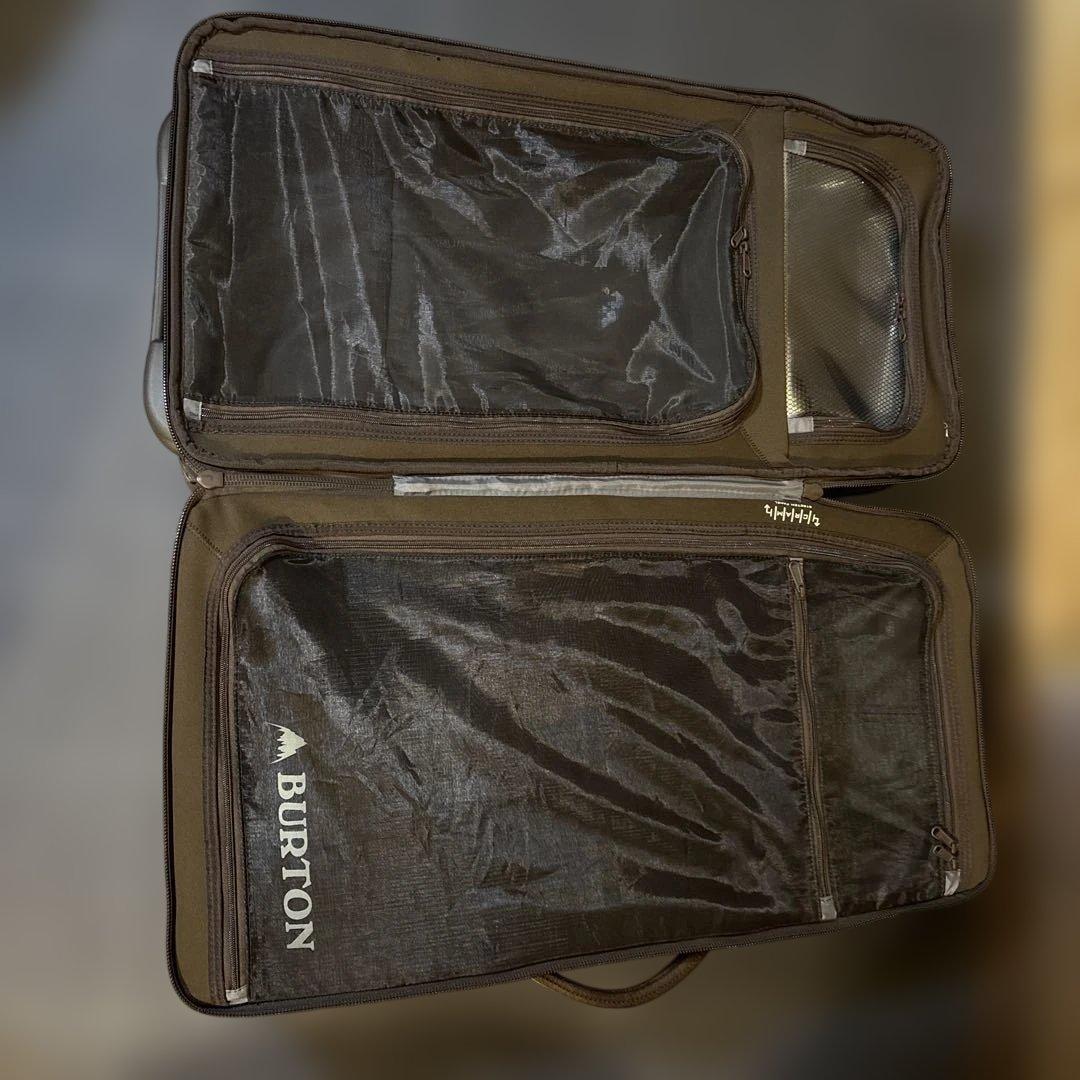 未使用品　Burton カモフラージュ キャリーケース　TSAおまけ付き　86L
