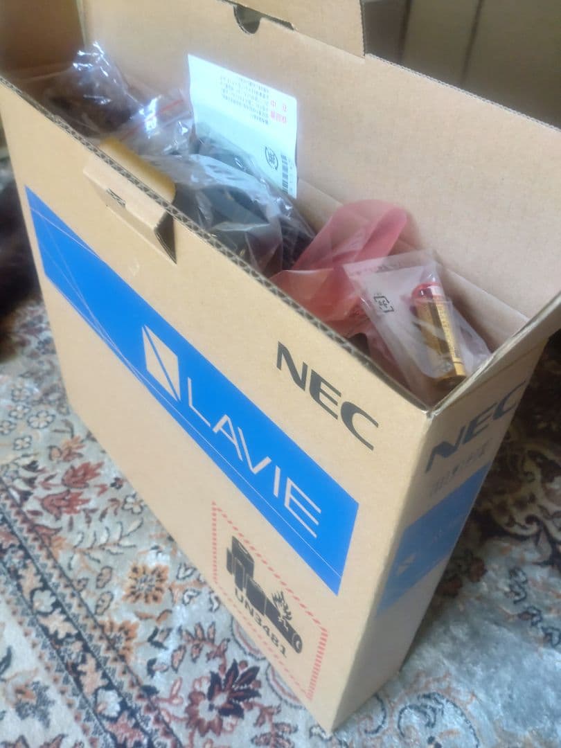 tetuさま【新品 未使用】 LAVIE　N1556 GKL（保証書付き）