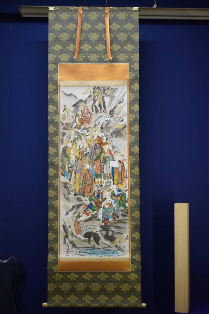 真作/鍋島義勝/十六羅漢図/桐共箱付/布袋屋掛軸HG-382