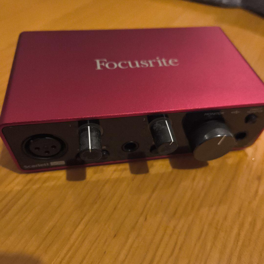 Focusrite Scarlett Solo レッド