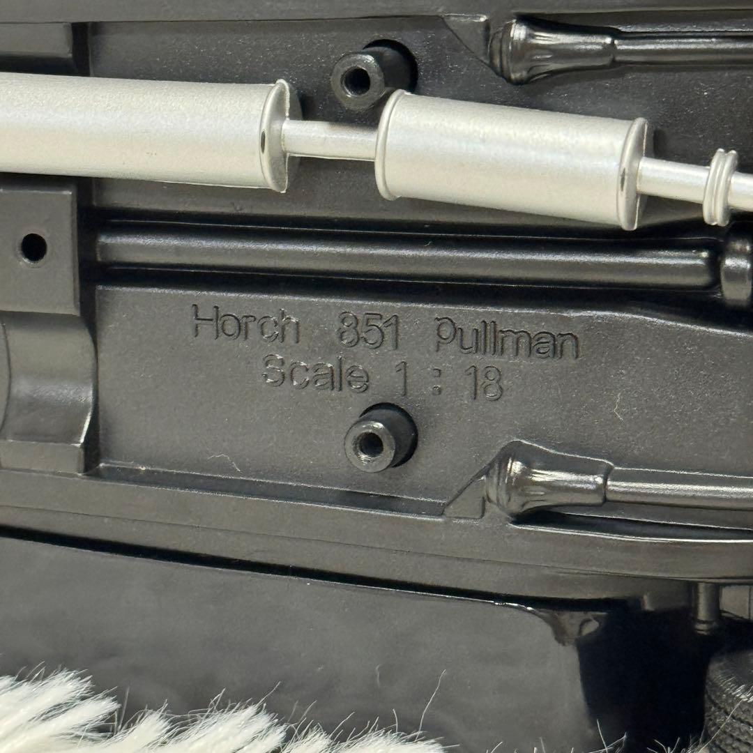 自動車模型 アメリカン HORCH 851 Pullman 1935 1/18