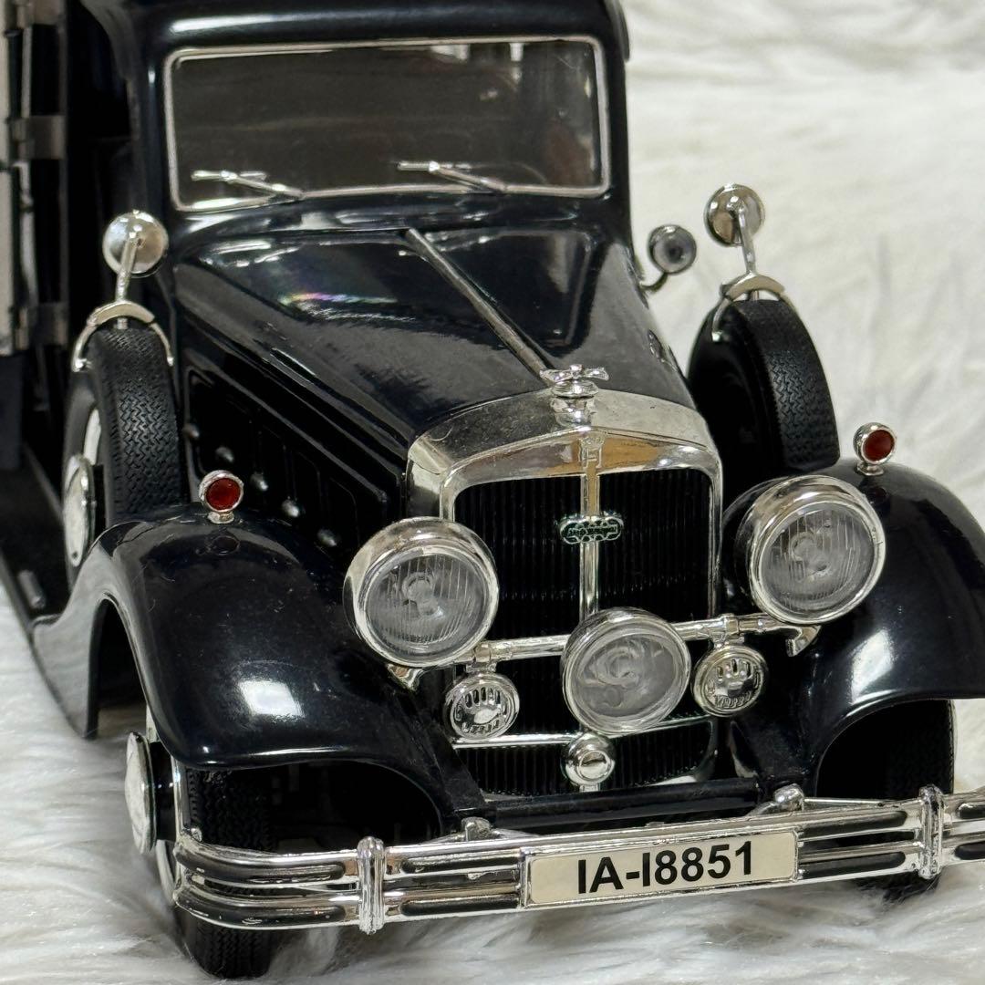 自動車模型 アメリカン HORCH 851 Pullman 1935 1/18