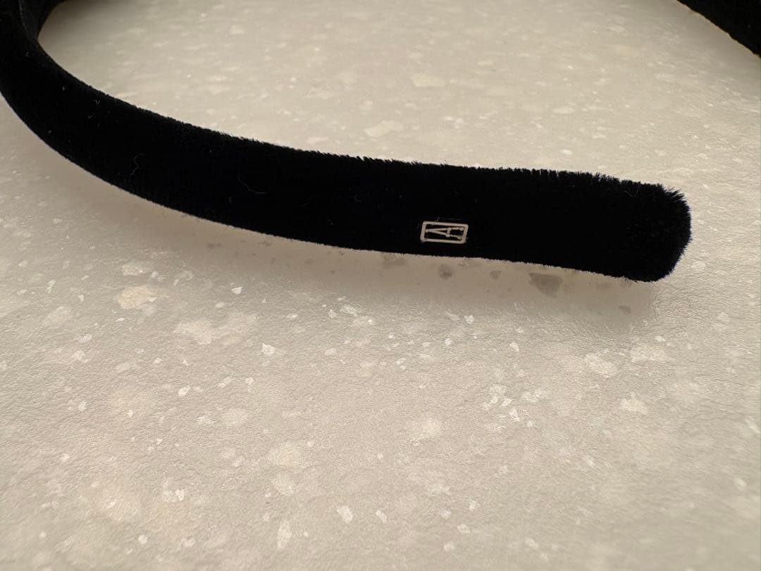 タイムセール⭐︎アレクサンドルドゥパリ　黒ベロアリボンカチューシャ