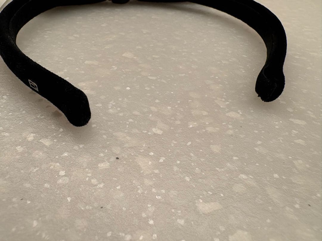 タイムセール⭐︎アレクサンドルドゥパリ　黒ベロアリボンカチューシャ