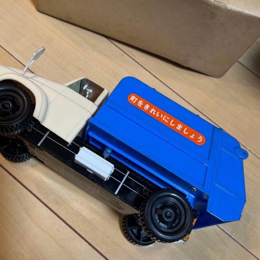 昭和レトロ DAIYAイスズ清掃車稀