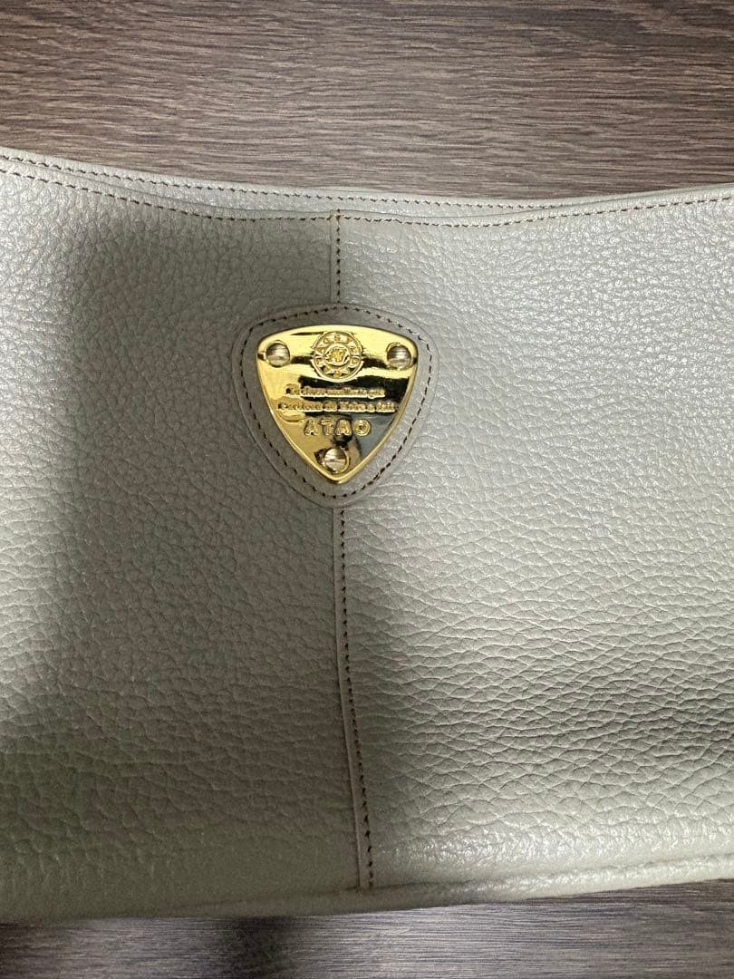 アタオ チヴィ　グレージュ　ショルダーベルトなし