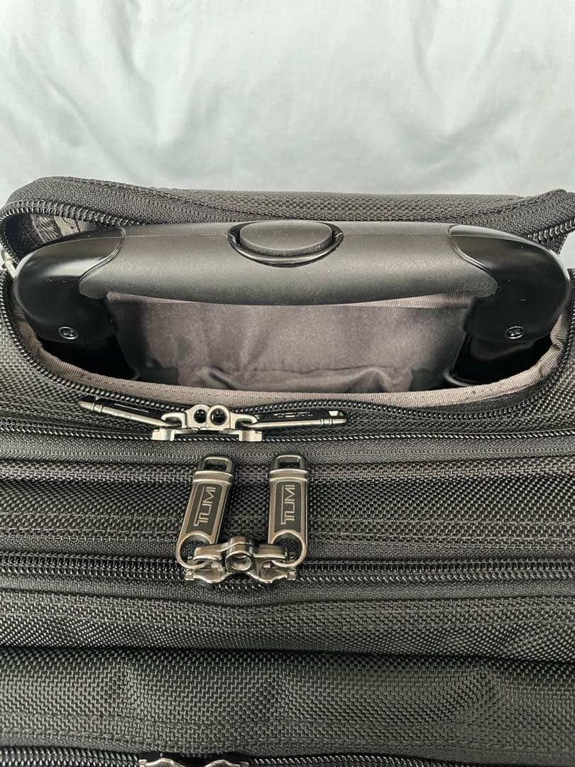未使用級⭐️ トゥミ　26104D4 キャリーバッグ　3気室　ナイロン　ブラック