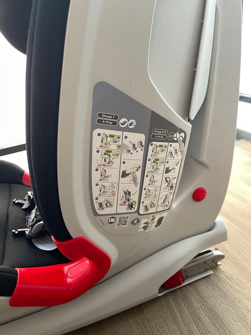 britax römer 車用チャイルドシート 黒