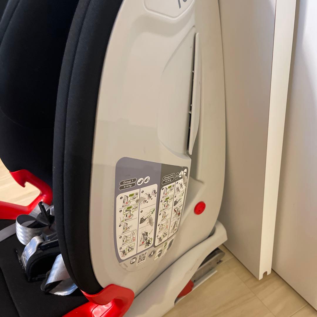 britax römer 車用チャイルドシート 黒