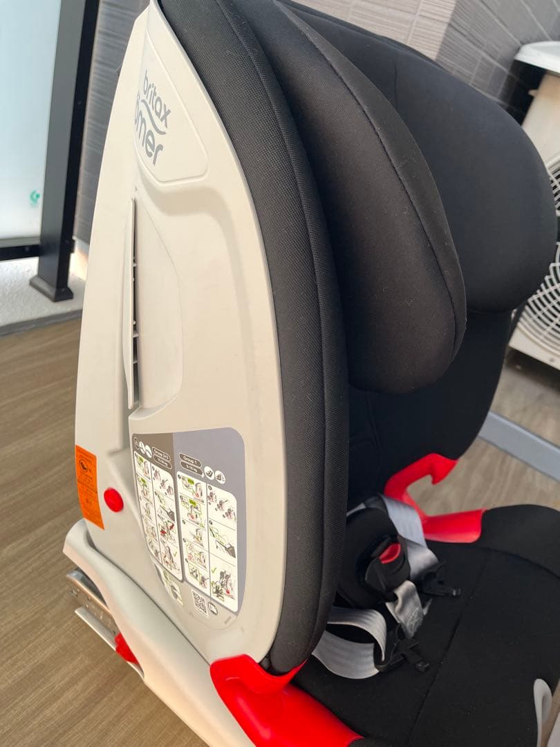 britax römer 車用チャイルドシート 黒