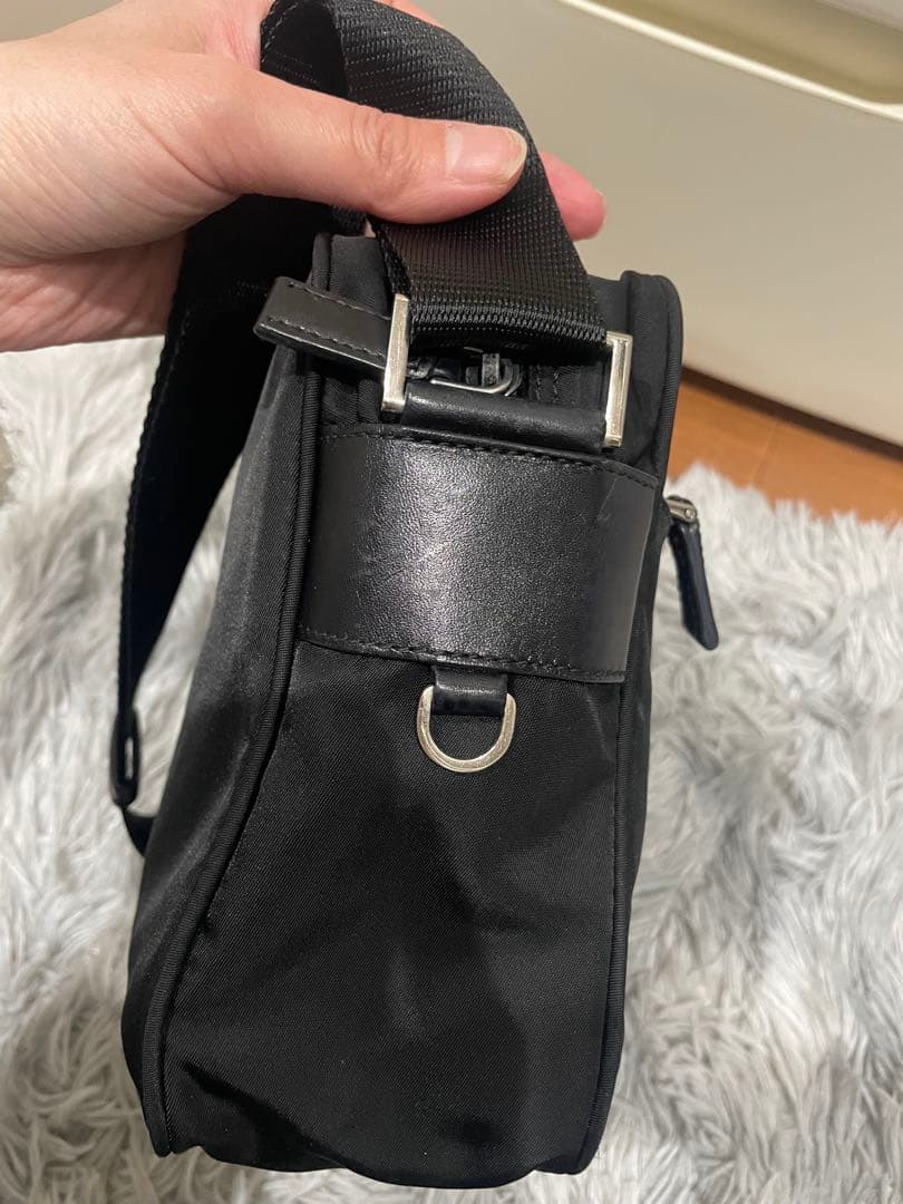 プラダ◆ナイロン◆ショルダーバッグ◆サフィアーノ◆ブラック　黒