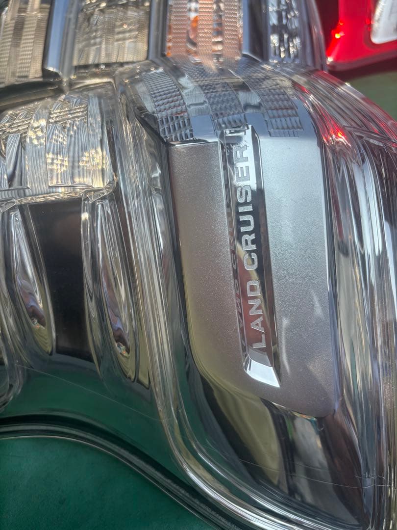 TOYOTA LAND CRUISER ランクル　テールランプ　クリアテールのみ