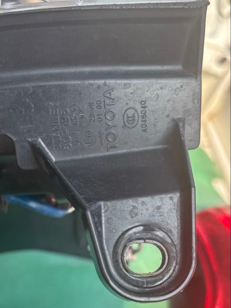 TOYOTA LAND CRUISER ランクル　テールランプ　クリアテールのみ