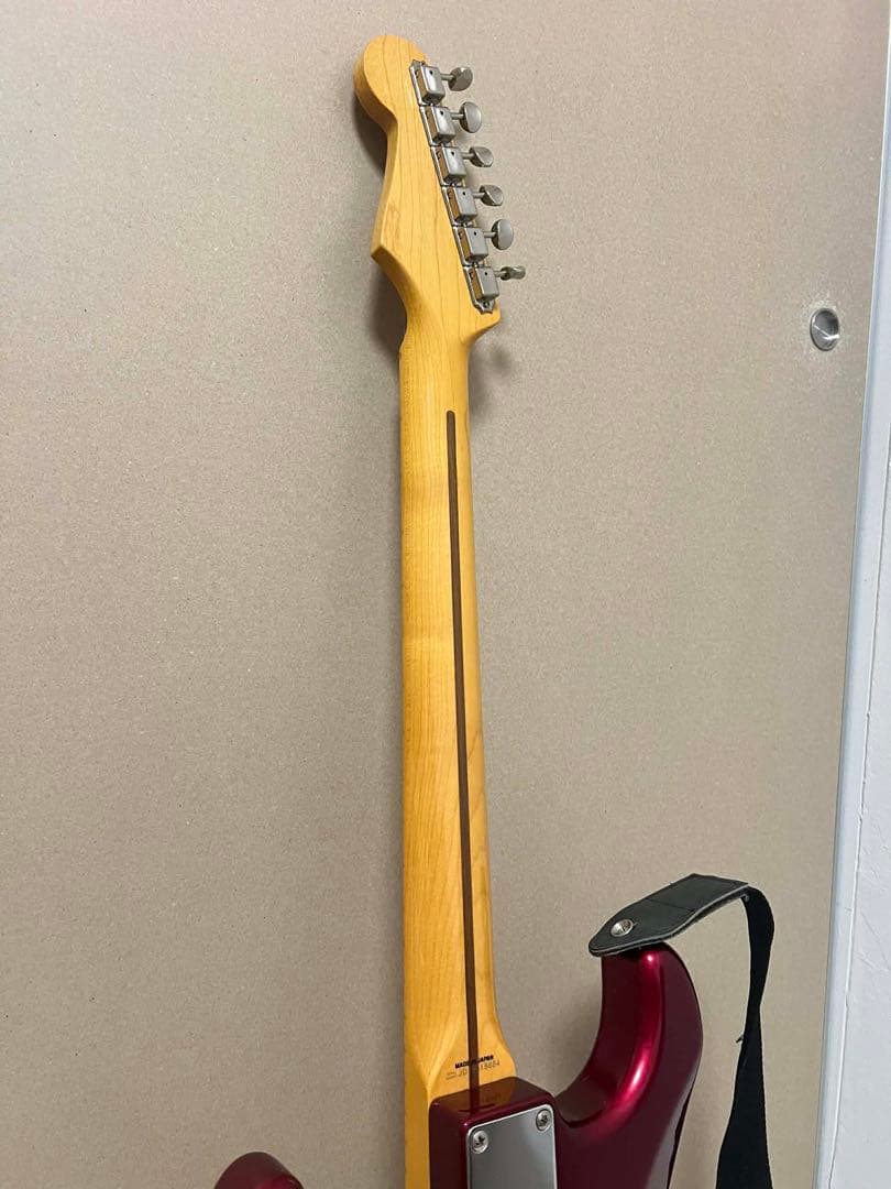 Fender Stratocaster のエレキギター (ケース付き)