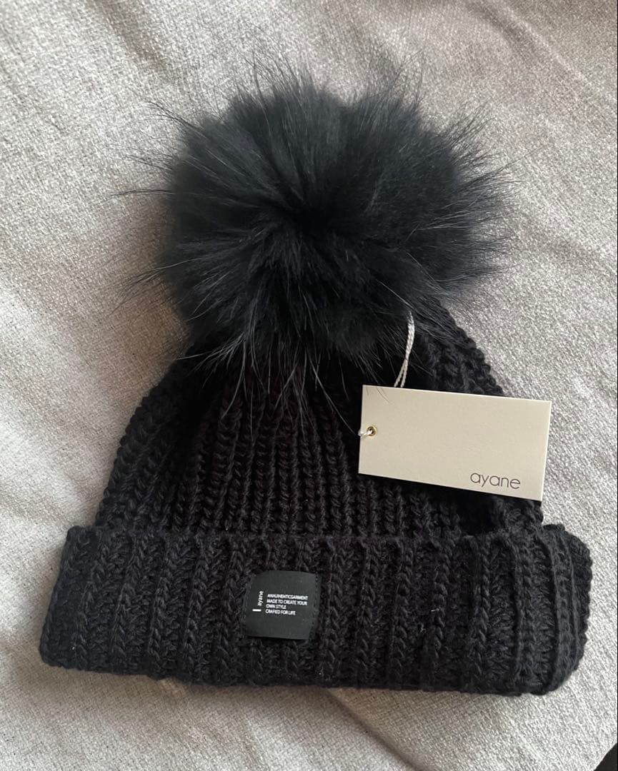 ayane アヤン　ボンボンニット帽 ニットキャップ リアルファー　新品