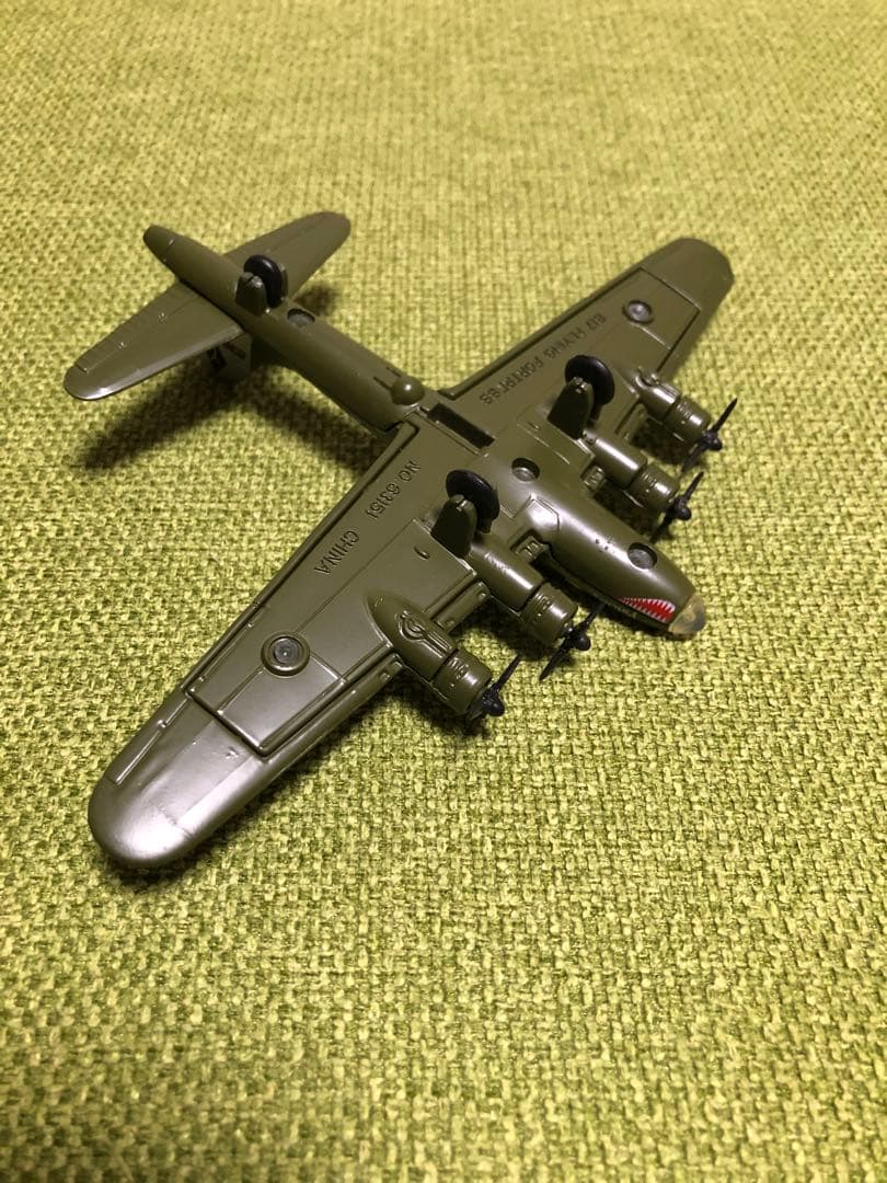 戦闘機　模型　ボーイング　B-17   フライングフォートレス