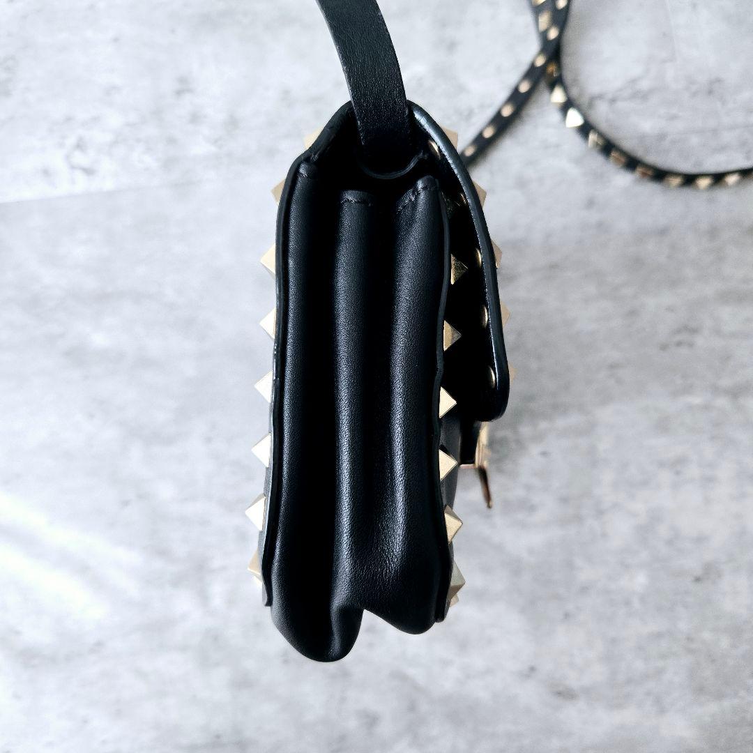 Valentino ロックスタッズ ショルダーバッグ ブラック