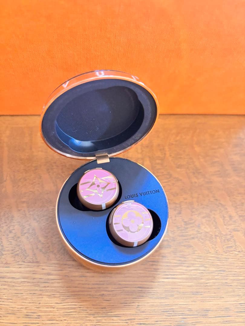 16日、17日限定価格 Louis Vuitton ワイヤレスイヤホン